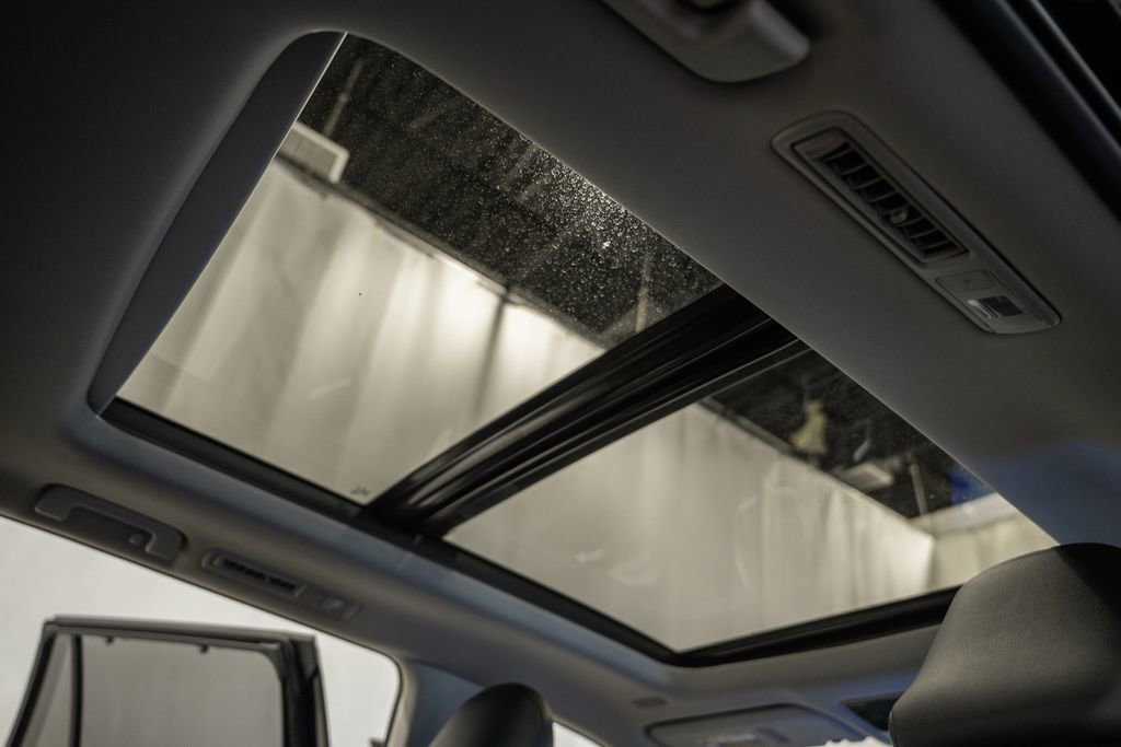 Used 2026 Toyota Grand Highlander XLE image 35