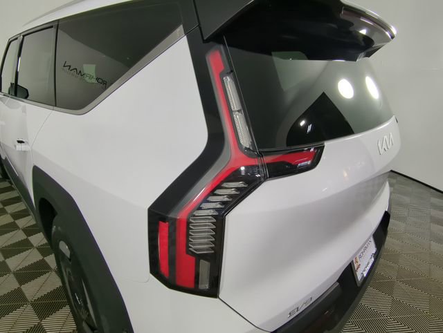New 2026 Kia EV9 Wind image 34