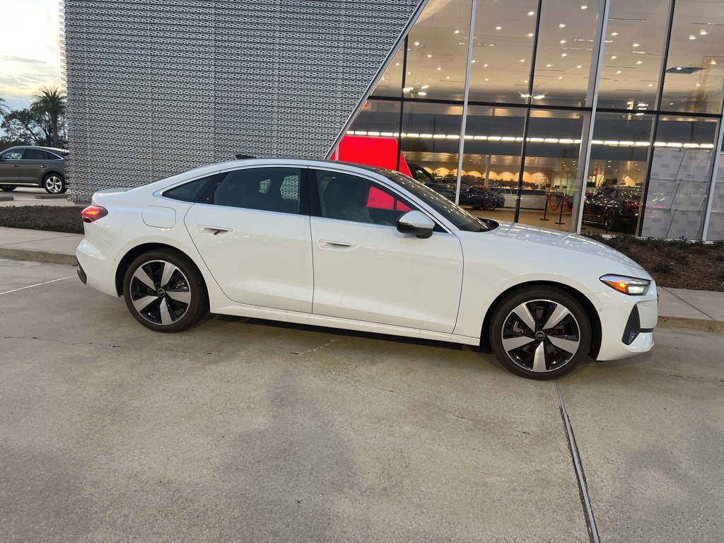 Used 2025 Audi A5 2.0T Premium image 1