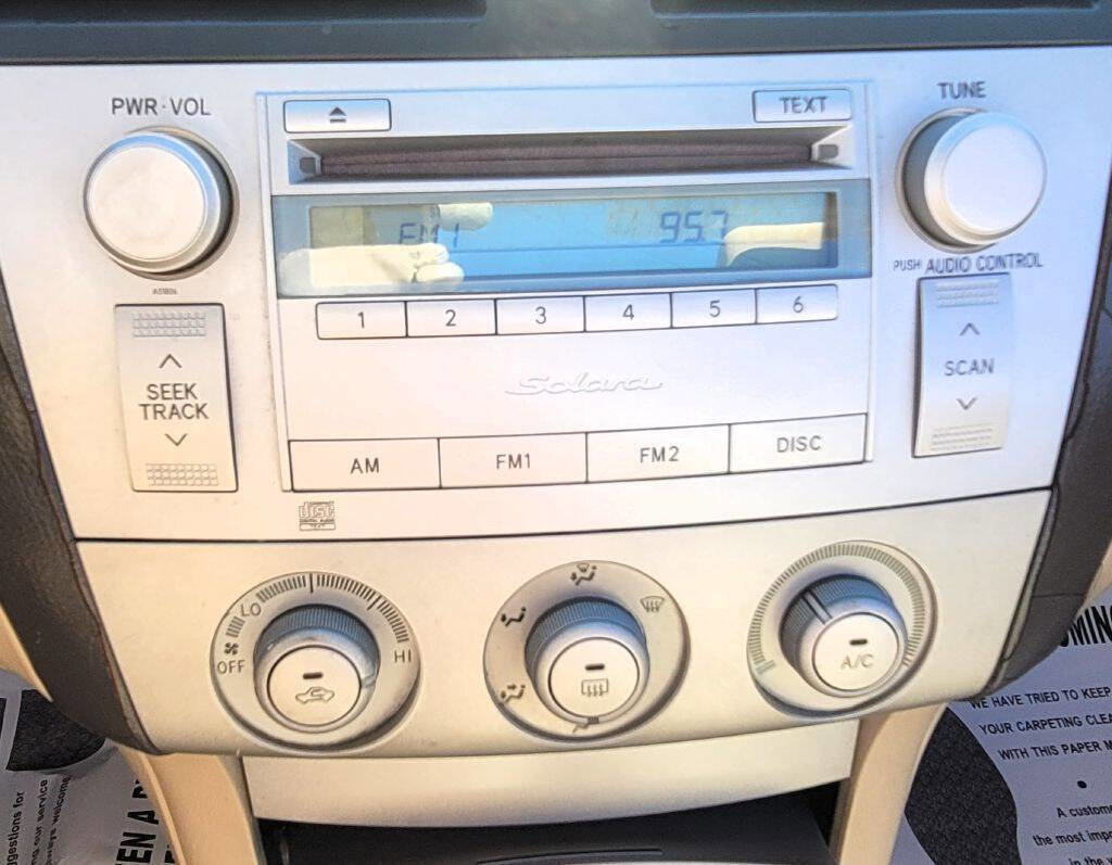 Used 2004 Toyota Solara SE FWD image 14