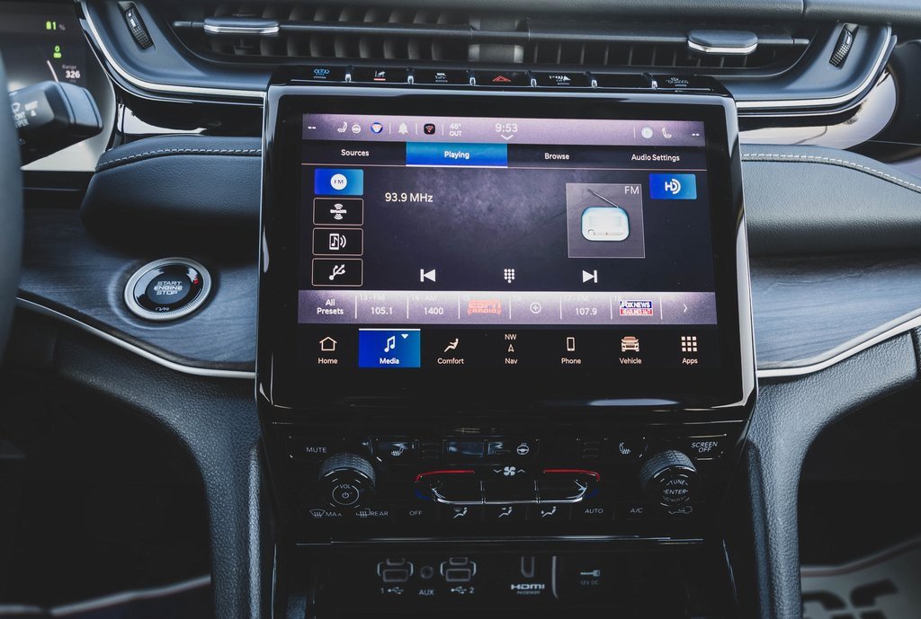 Used 2022 Jeep Grand Cherokee Limited 4xe image 5