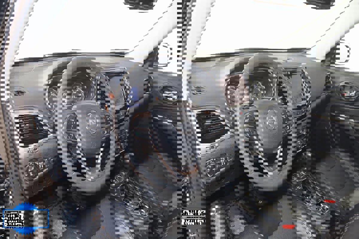 Used 2022 Jeep Cherokee Limited image 26