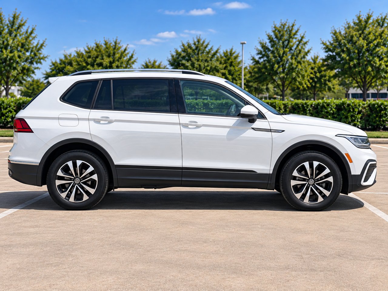 Used 2023 Volkswagen Tiguan S FWD image 5