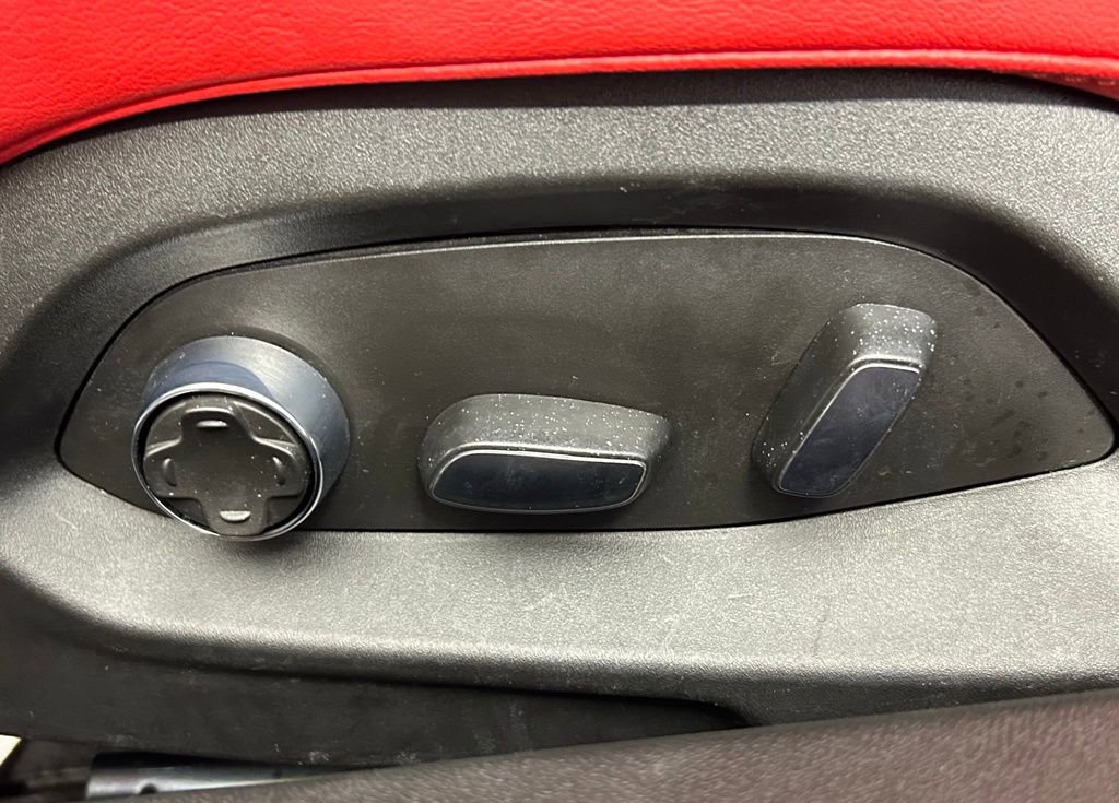 Used 2024 Chevrolet Corvette Stingray Premium Conv w/ Z51 Performance Package image 33