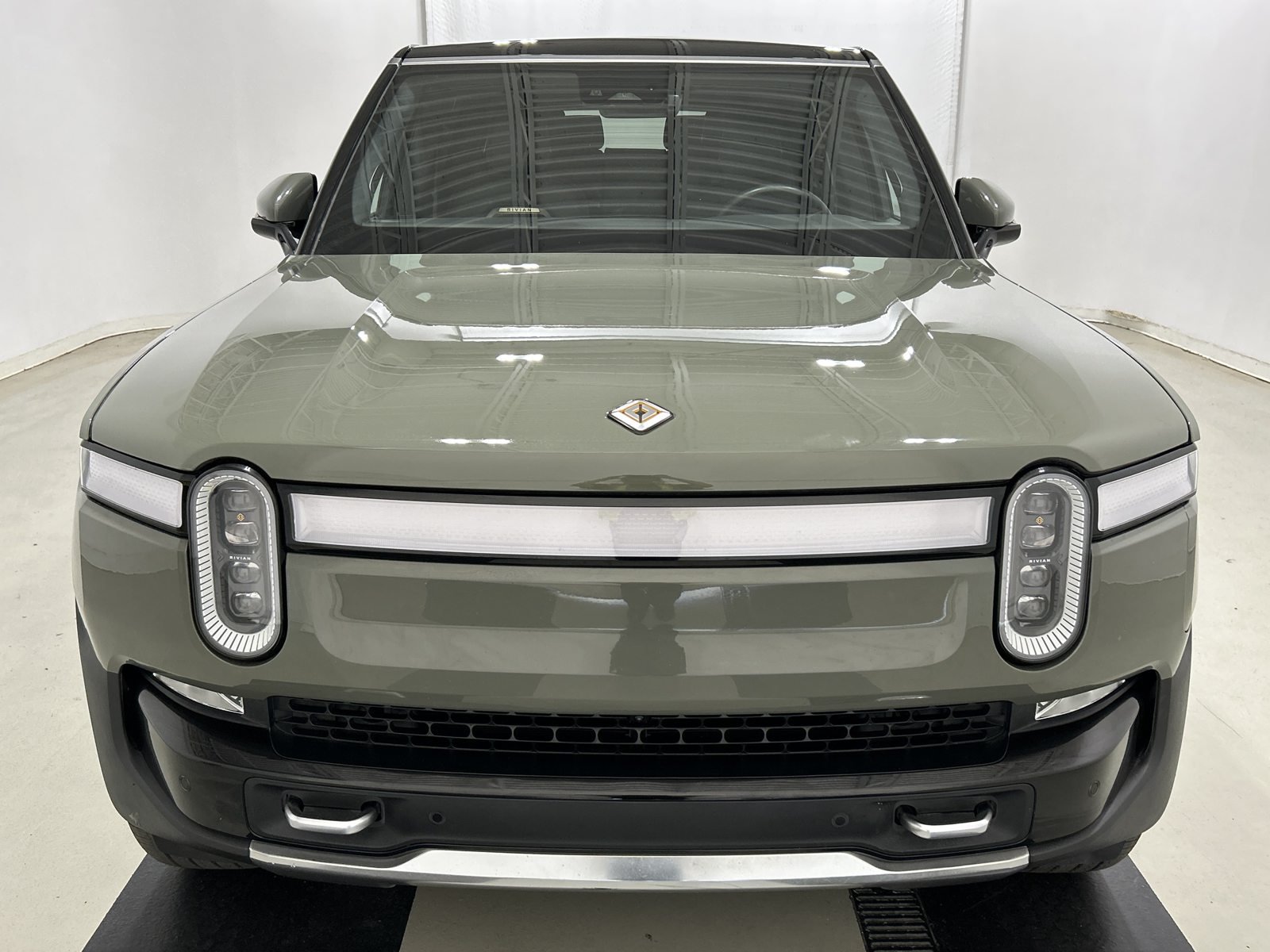 Used 2022 Rivian R1S Launch Edition Quad AWD/4WD image 8