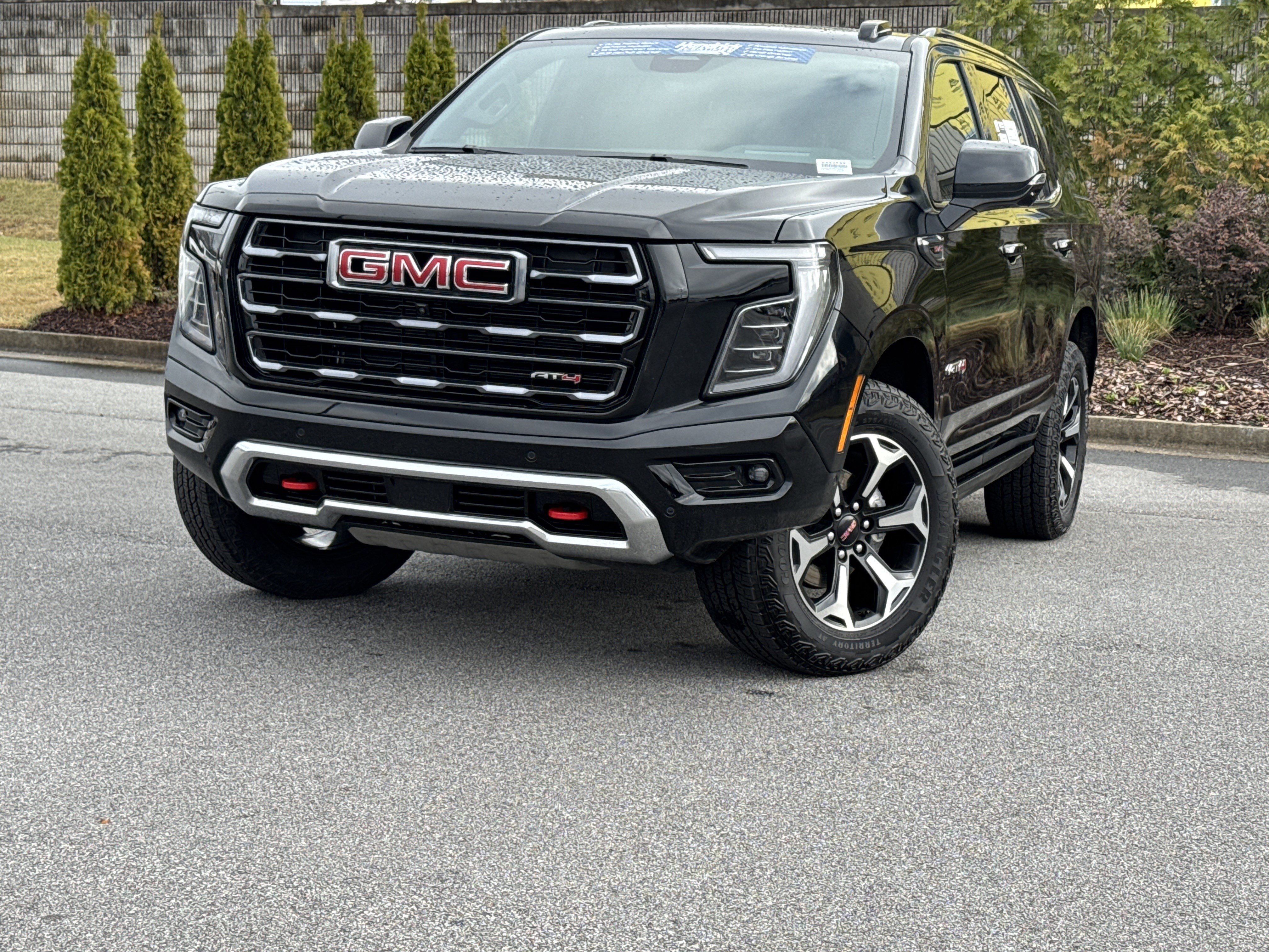 Used 2025 GMC Yukon AT4 w/ AT4 Premium Package image 5