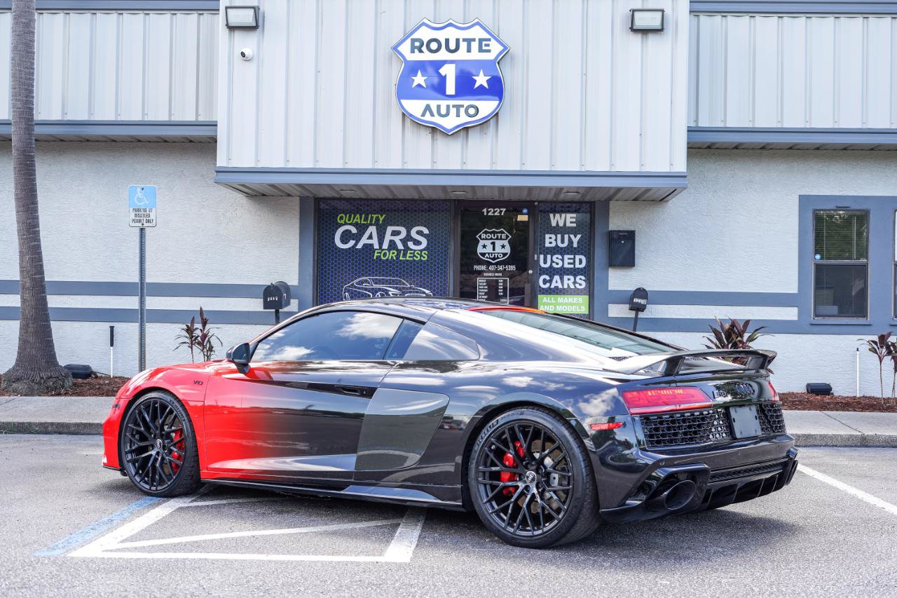 Used 2020 Audi R8 V10 w/ Carbon Exterior Package AWD/4WD image 3
