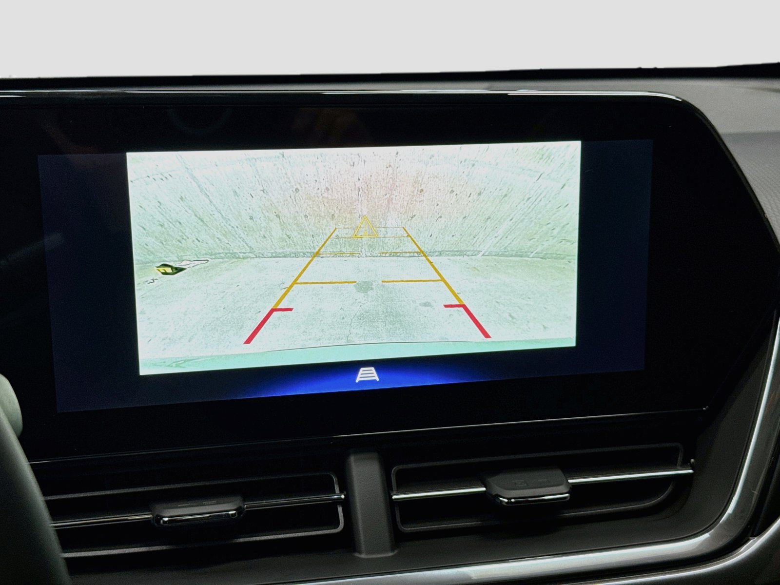 New 2026 Chevrolet Trax ACTIV w/ Sunroof Package FWD image 16