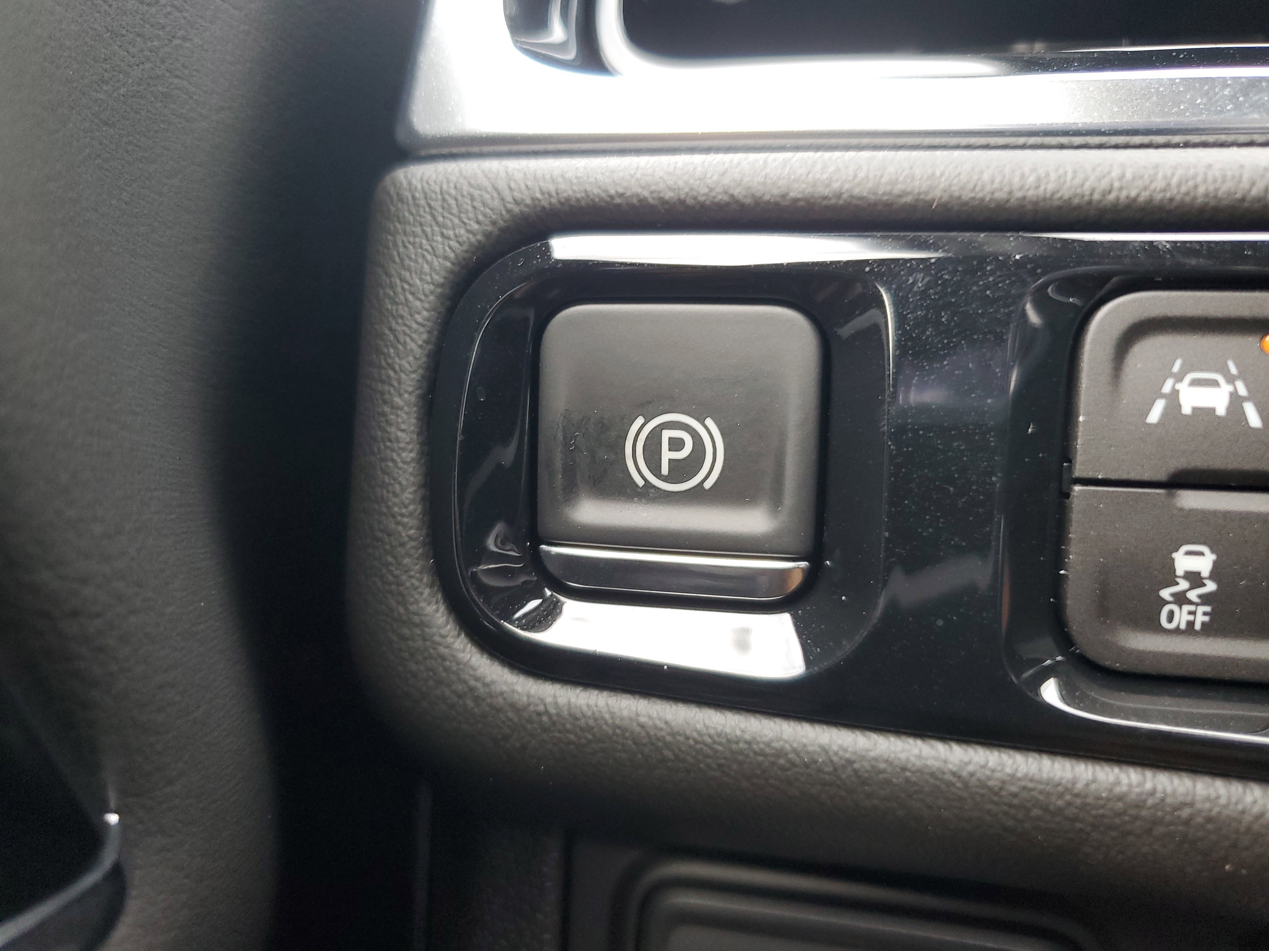 New 2026 GMC Yukon Elevation image 31