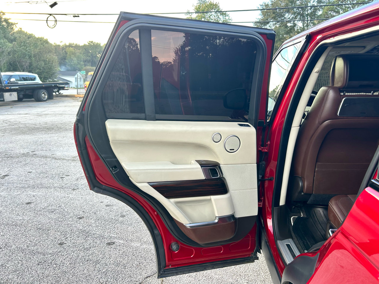 Used 2015 Land Rover Range Rover Autobiography image 14