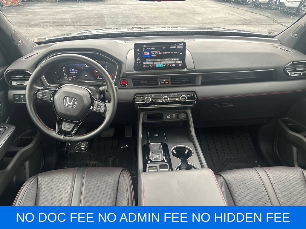 Used 2025 Honda Pilot Black Edition image 14