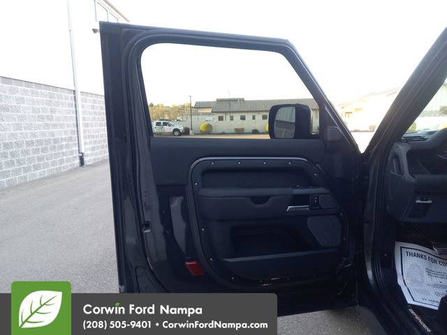 Used 2021 Land Rover Defender 90 X-Dynamic S image 10