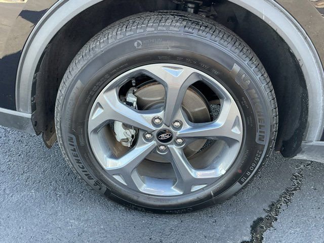 Used 2025 Ford Escape ST-Line image 11