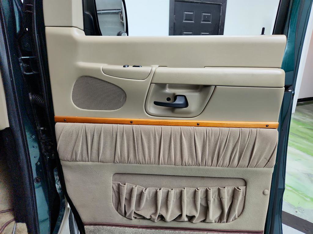 Used 2008 Ford E-150 and Econoline 150 image 21