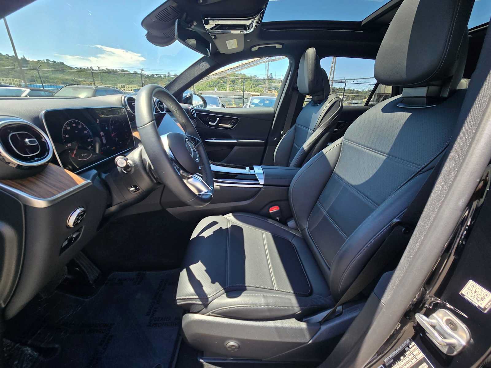 Used 2026 Mercedes-Benz GLC 300 4MATIC image 20