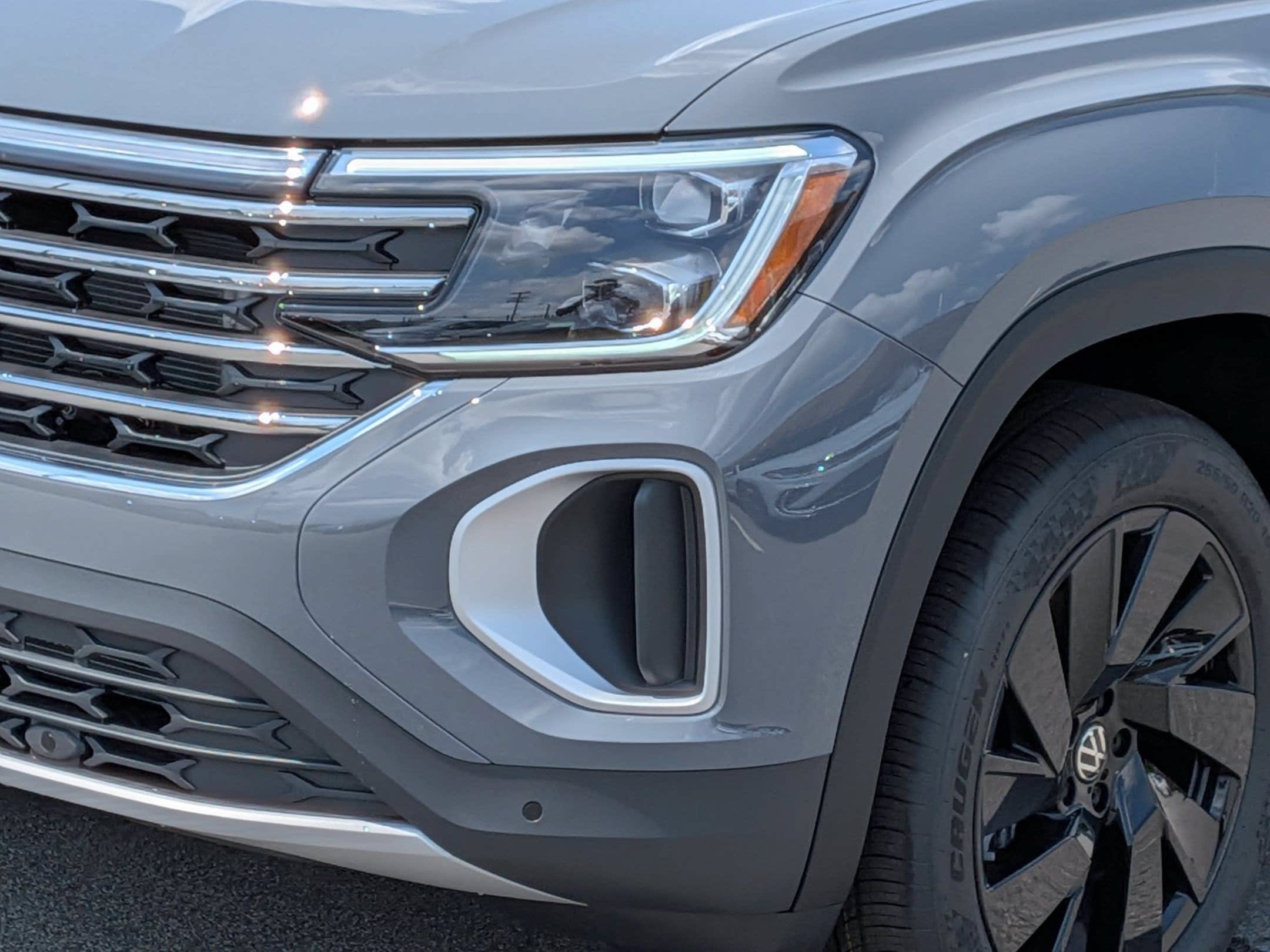New 2026 Volkswagen Atlas SE FWD image 9
