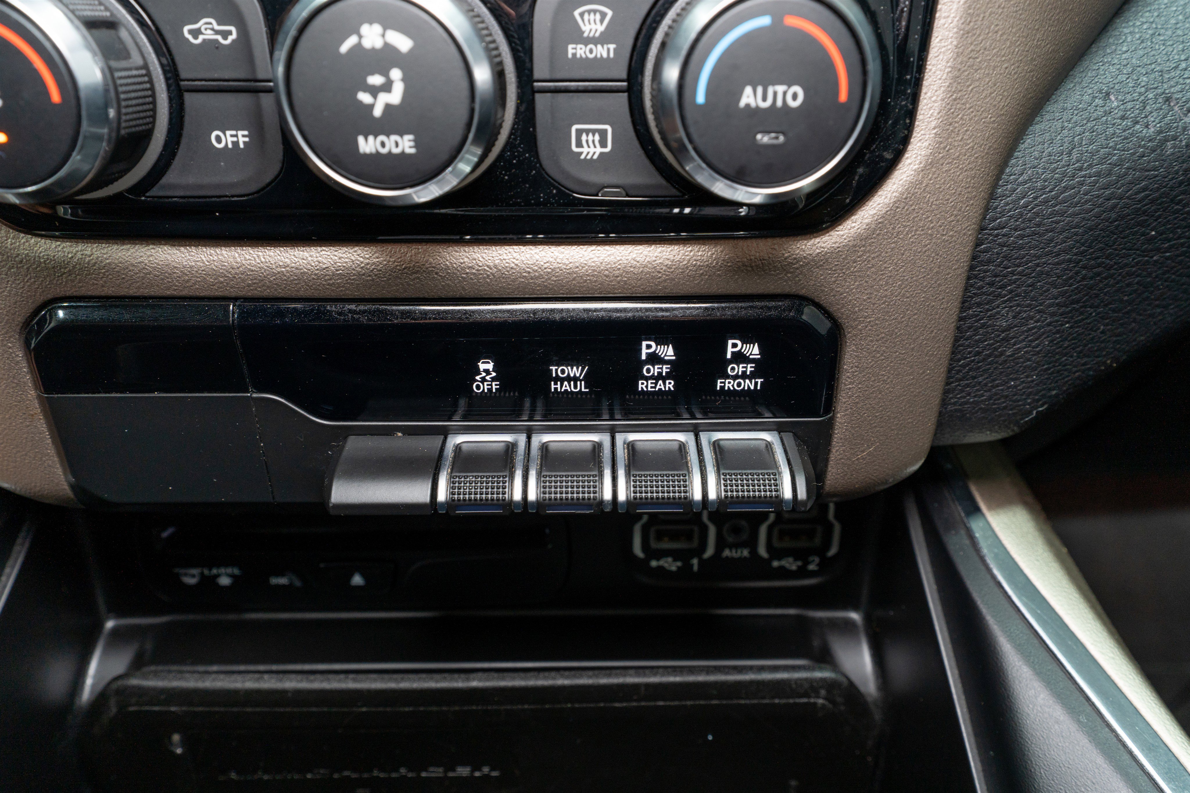 Used 2019 RAM 1500 Laramie AWD/4WD image 25