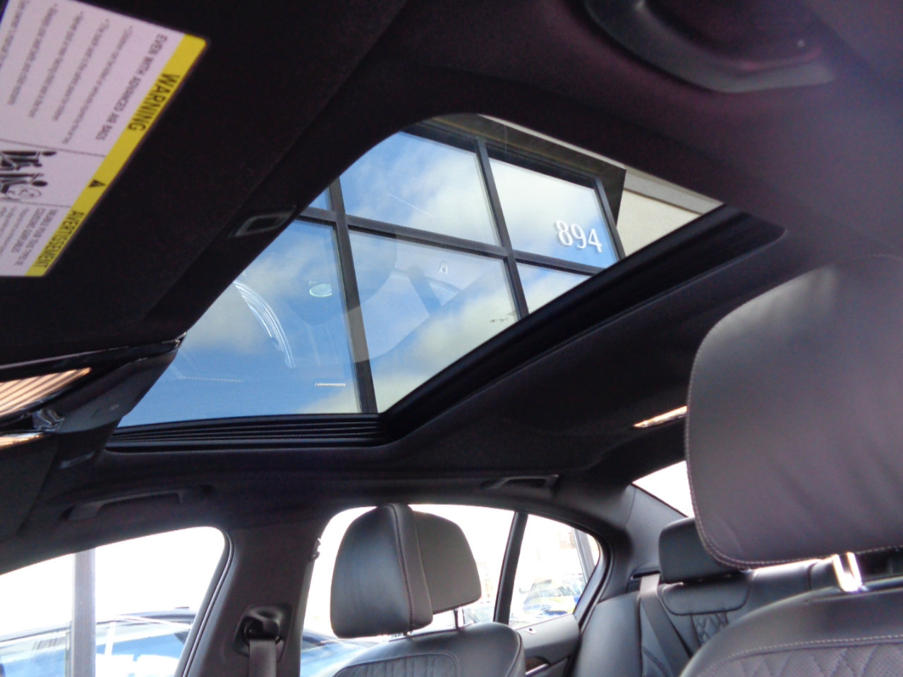 Used 2022 BMW 530i xDrive 530i xDrive Sedan w/ M Sport Package image 17