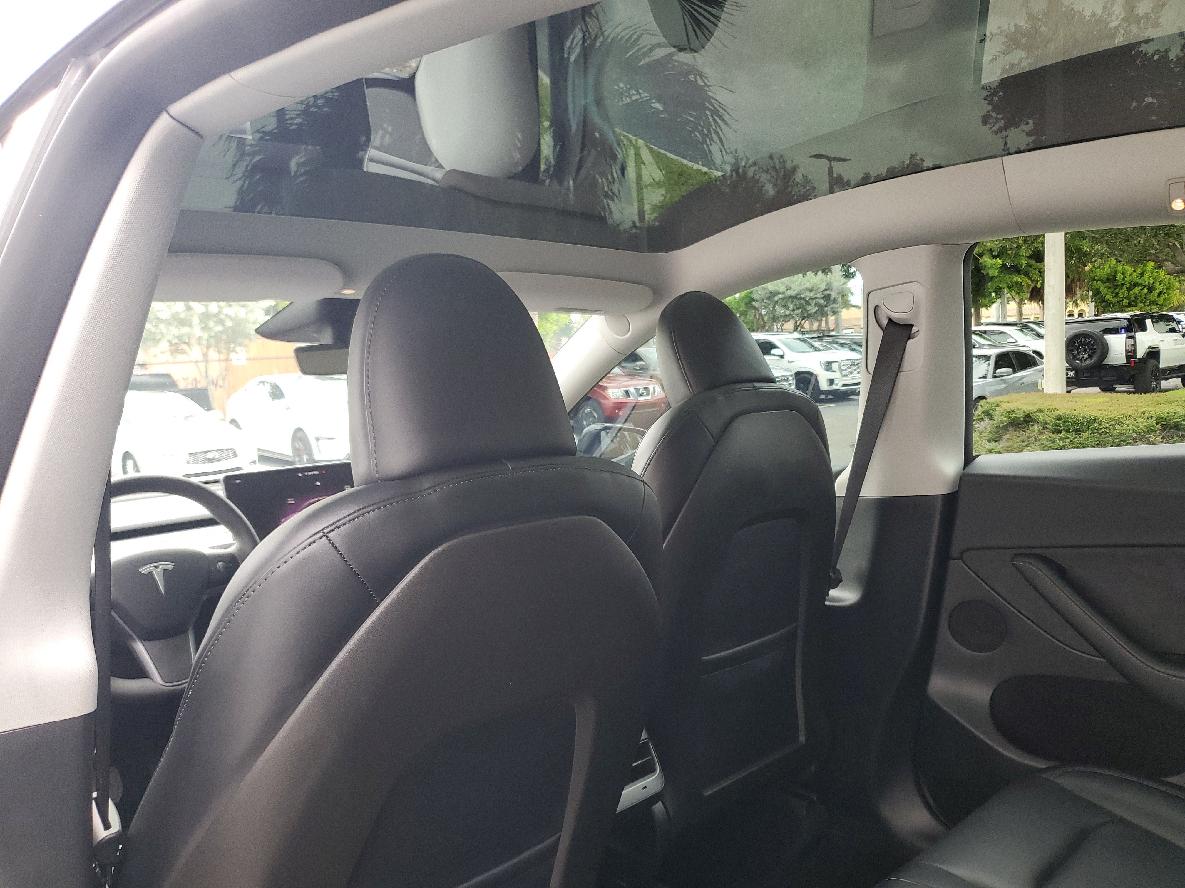 Used 2024 Tesla Model Y Long Range RWD image 13