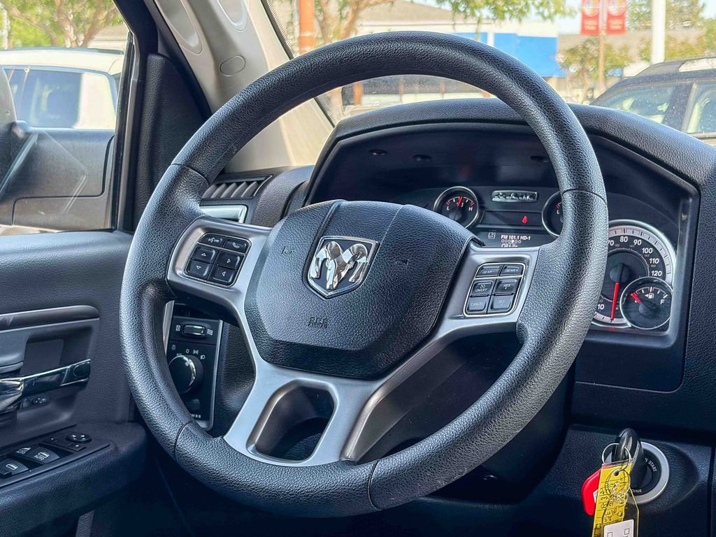 Used 2022 RAM 1500 Classic SLT w/ Electronics Group AWD/4WD image 19