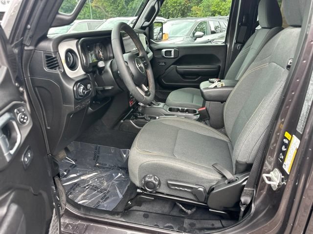 Used 2024 Jeep Wrangler Unlimited Sport AWD/4WD image 25