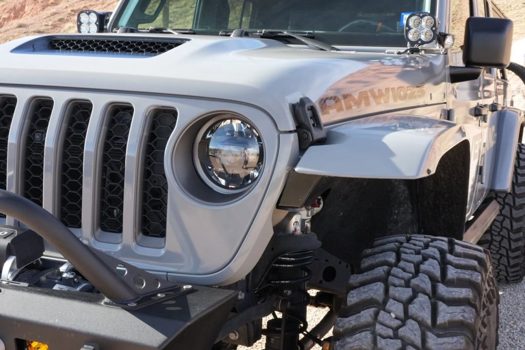 Used 2021 Jeep Gladiator Mojave AWD/4WD image 10