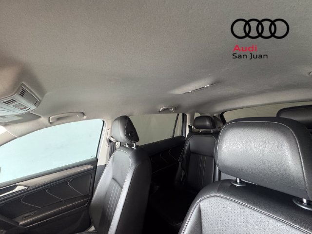 Used 2023 Volkswagen Tiguan SE FWD image 12