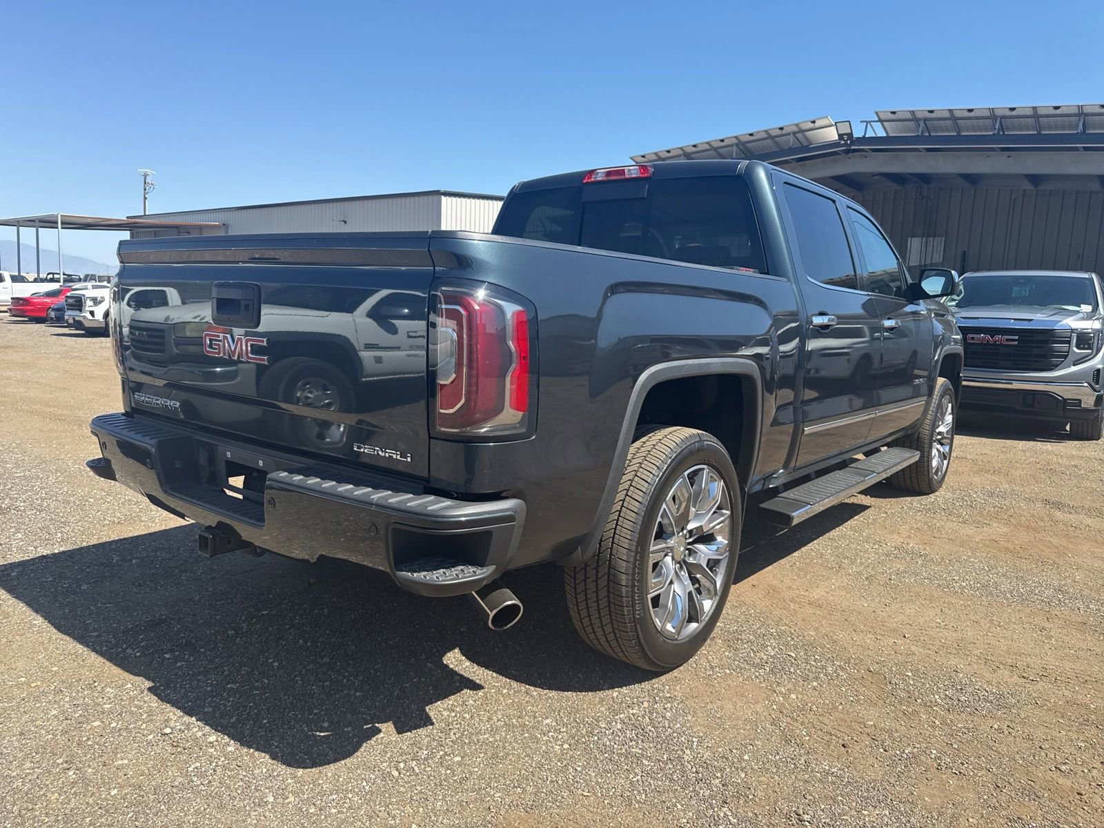 Used 2018 GMC Sierra 1500 Denali RWD image 4