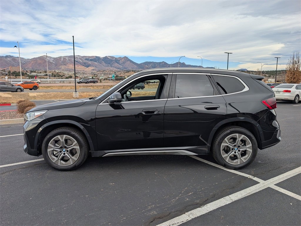 Certified 2025 BMW X1 xDrive28i w/ Technology Package image 2