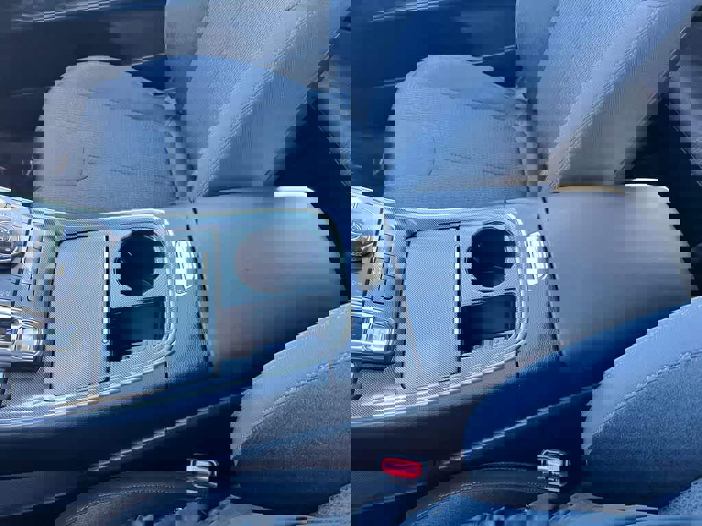 Used 2023 Hyundai Santa Fe SEL image 39