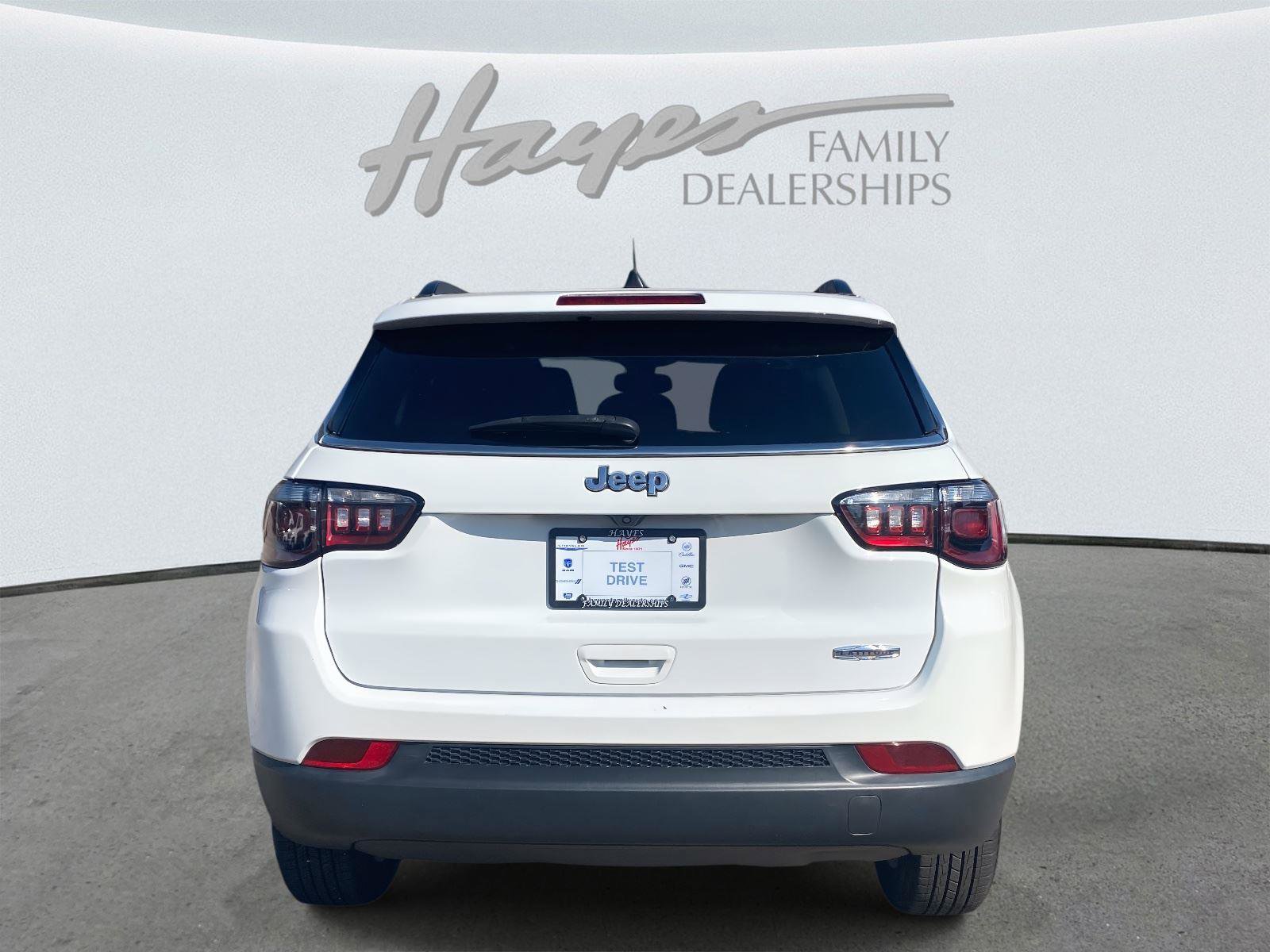 Certified 2022 Jeep Compass Latitude image 4