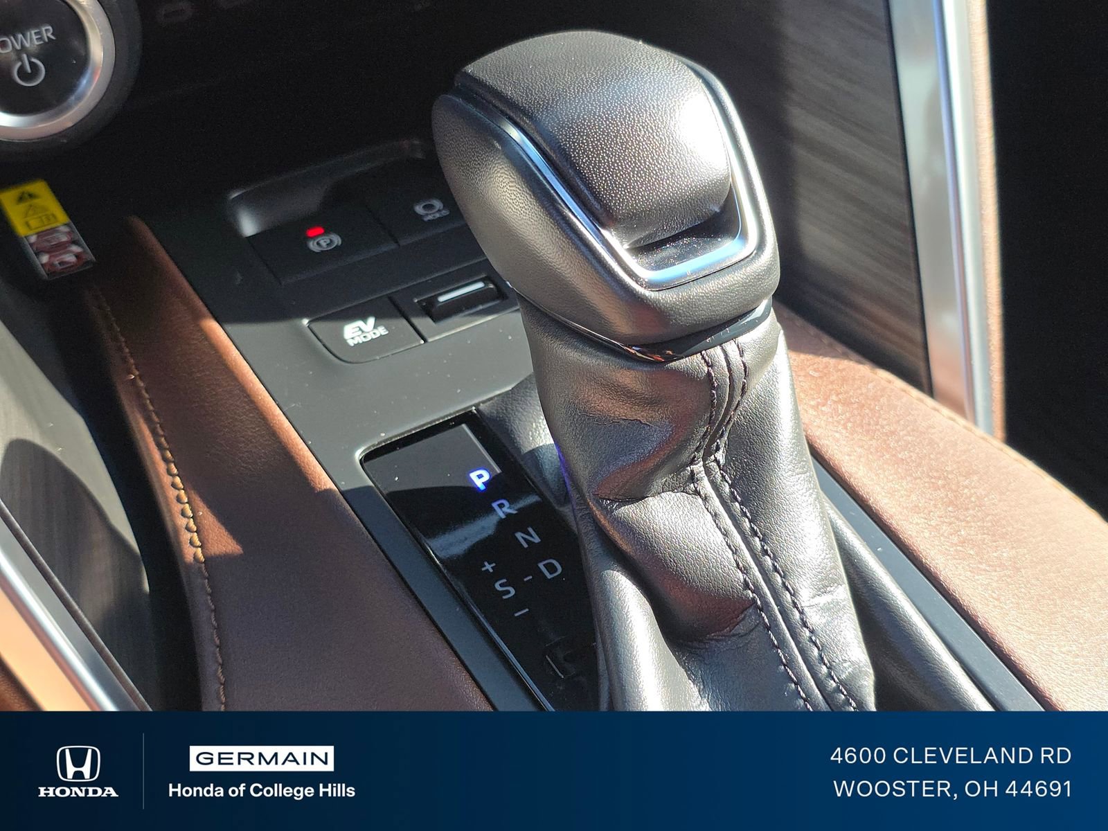 Used 2024 Toyota Venza XLE AWD/4WD image 31