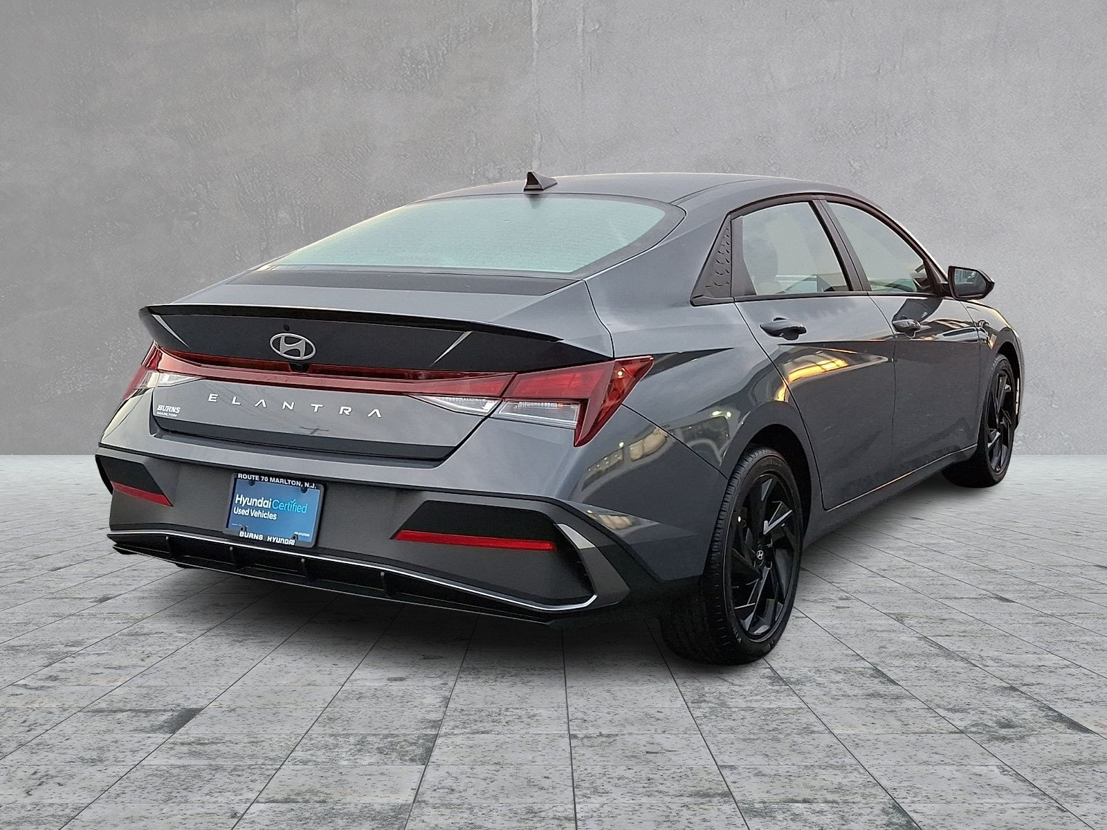 Used 2026 Hyundai Elantra Sport FWD image 4