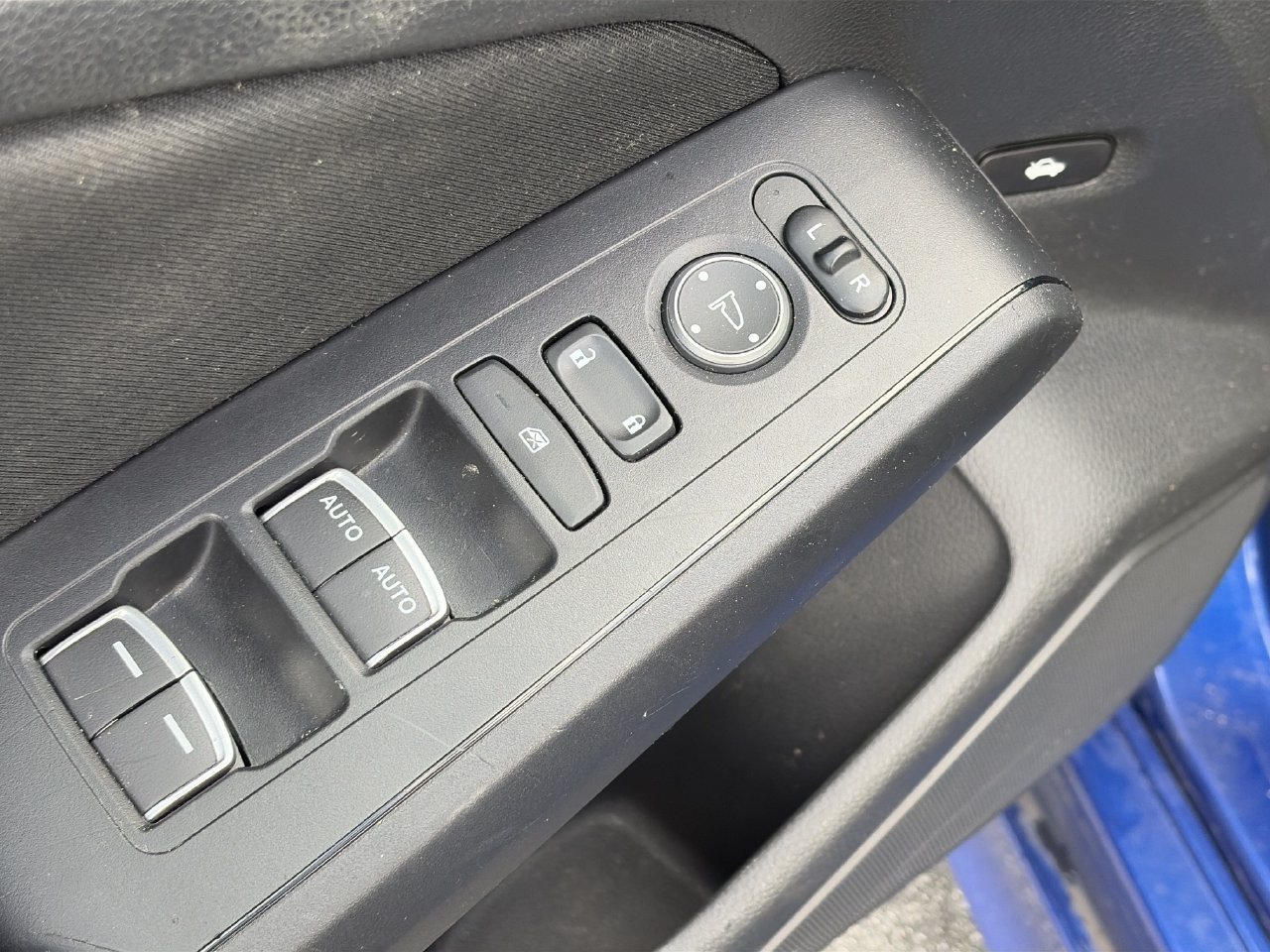 Used 2022 Honda Civic EX image 12