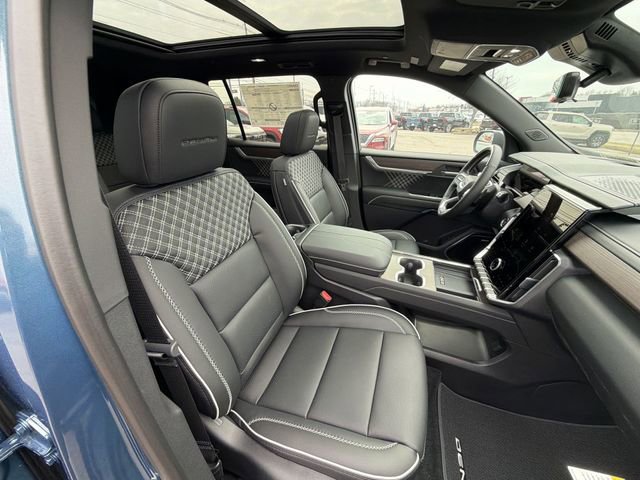 New 2026 GMC Acadia Denali w/ Super Cruise Package image 23
