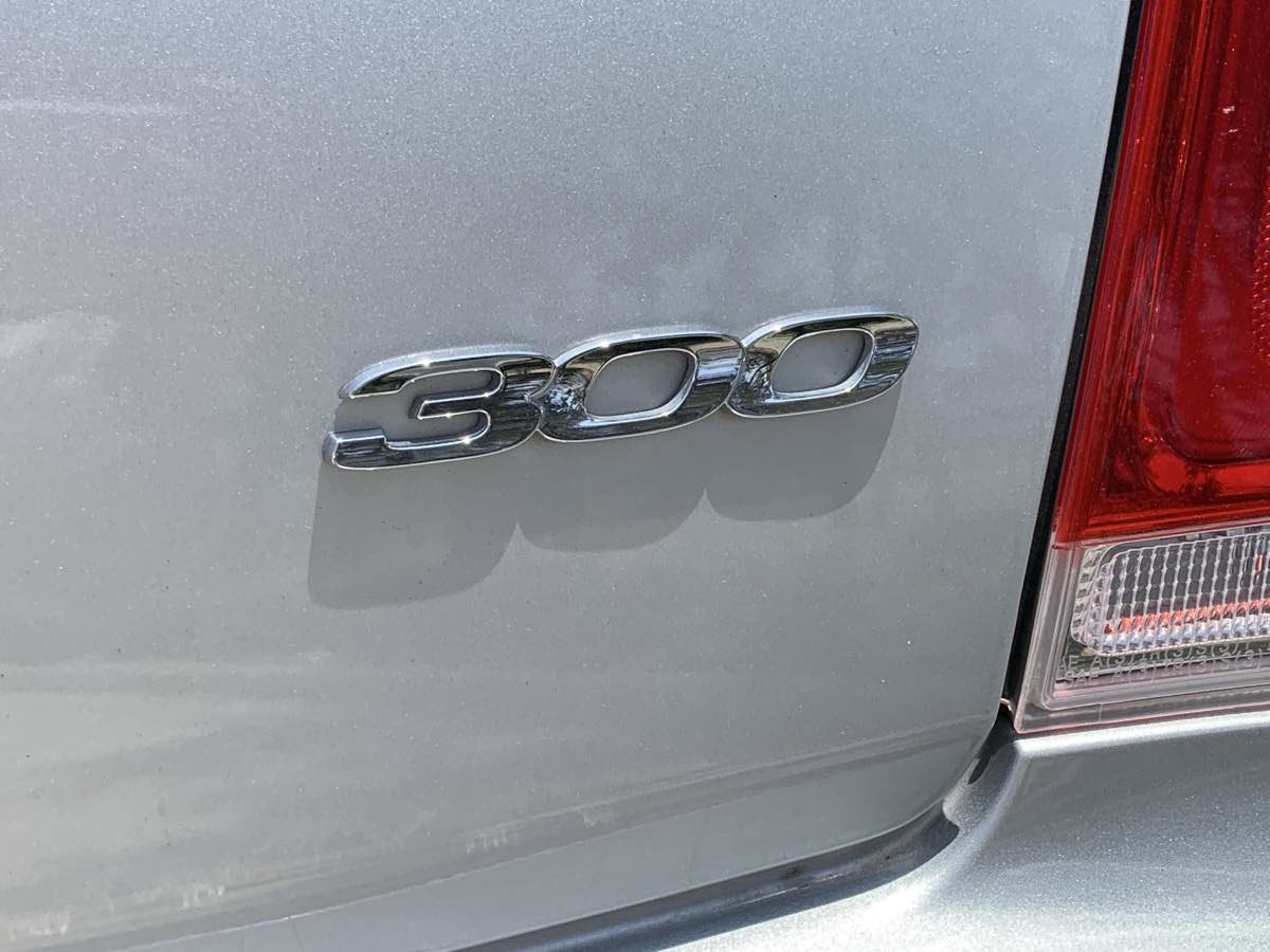 Used 2020 Chrysler 300 Limited image 6