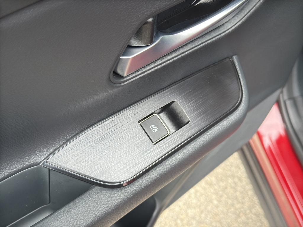 New 2026 Nissan Kicks SR w/ Cold Weather Package image 31