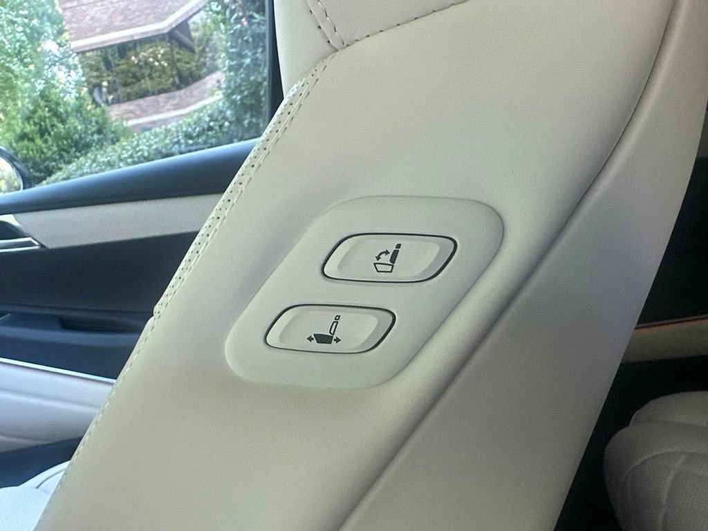 Certified 2026 Genesis GV80 3.5T Prestige AWD/4WD image 28