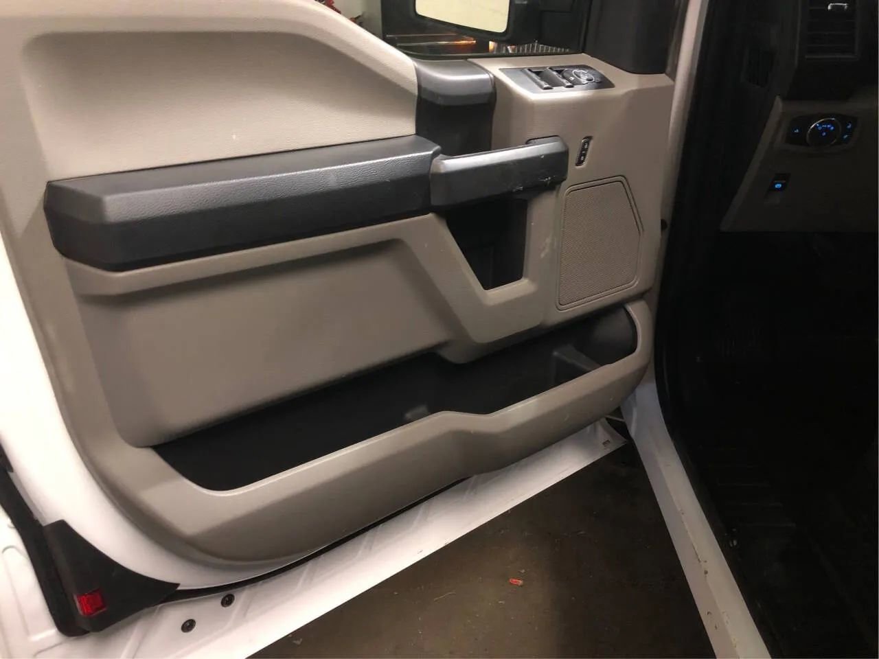 Used 2018 Ford F150 XL w/ Equipment Group 101A Mid image 13