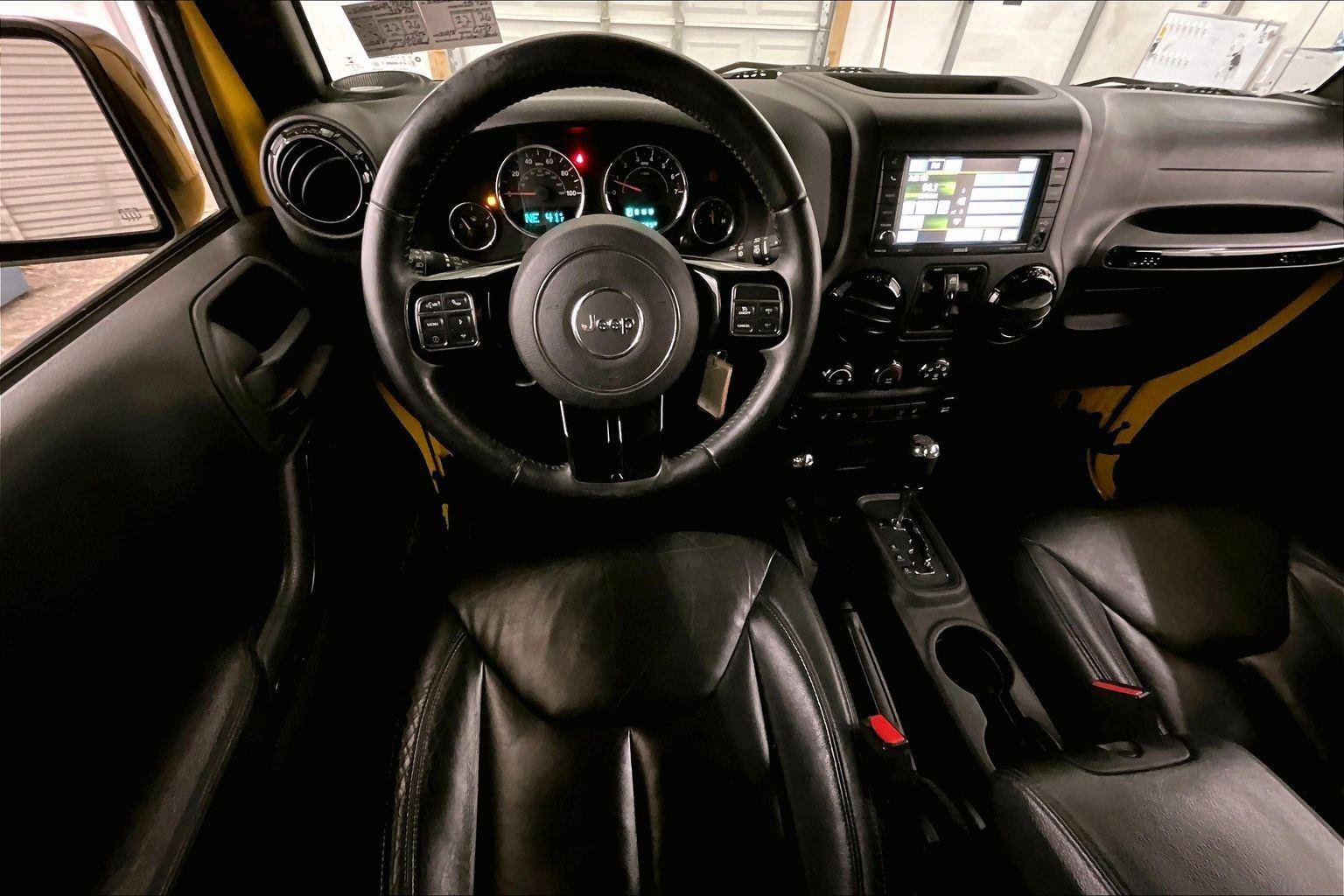 Used 2015 Jeep Wrangler Unlimited Sahara image 5