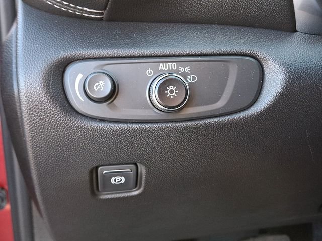 Used 2023 Chevrolet Blazer LT image 23