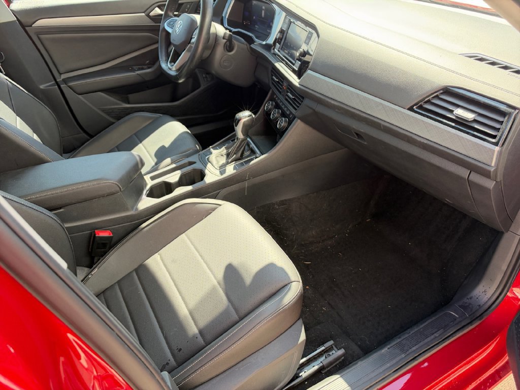 Used 2023 Volkswagen Jetta SE FWD image 16