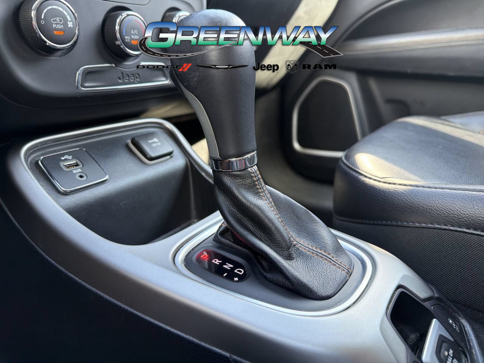 Used 2018 Jeep Compass Latitude FWD image 23