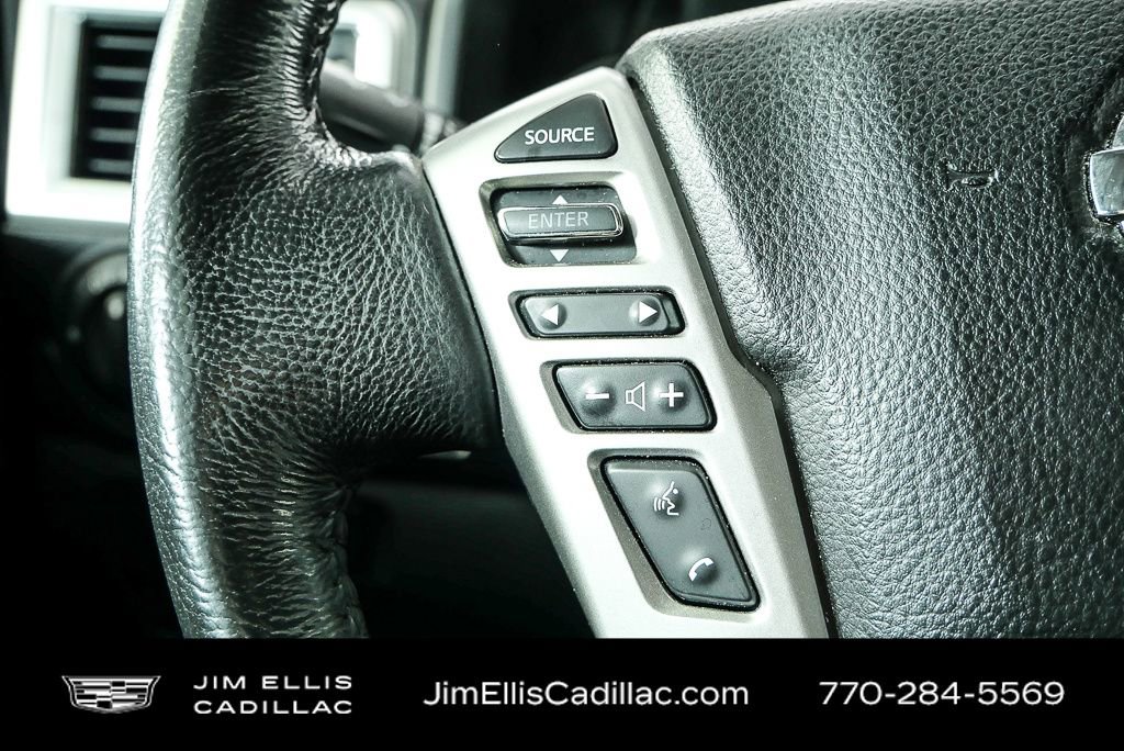 Used 2020 Nissan Titan SV w/ SV Convenience Package image 11