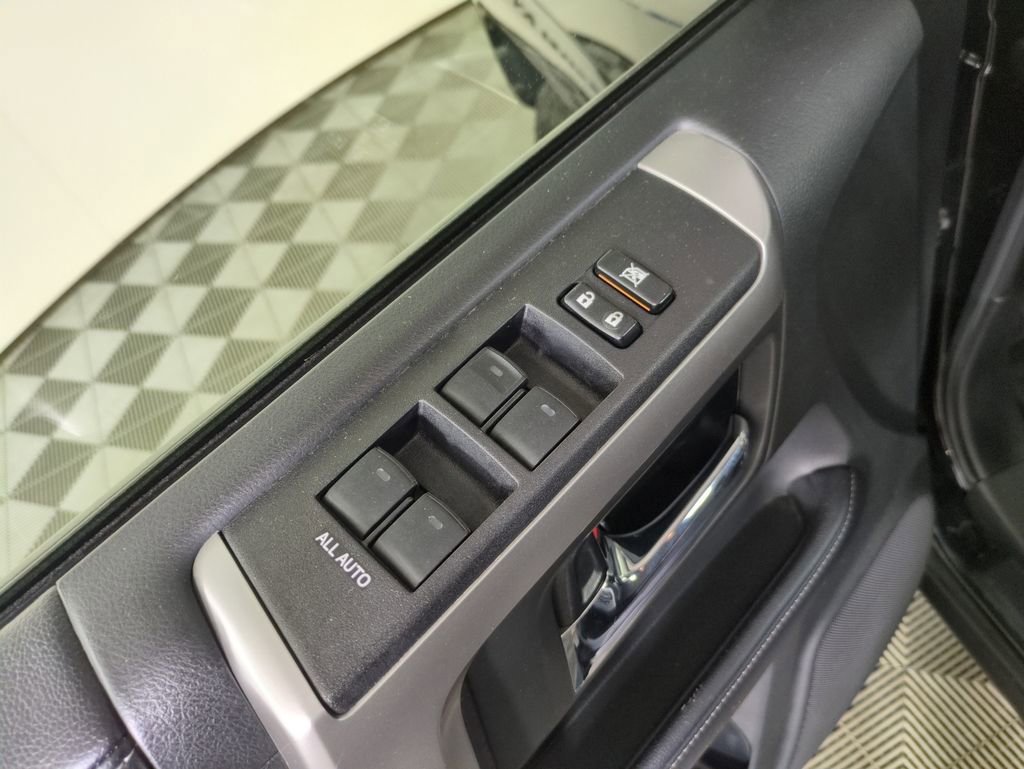 Used 2019 Toyota 4Runner SR5 image 13