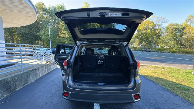 Used 2017 Toyota Highlander Limited image 44