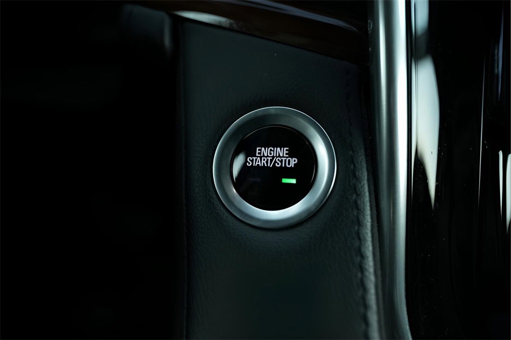 Used 2020 Cadillac Escalade ESV 4WD image 46