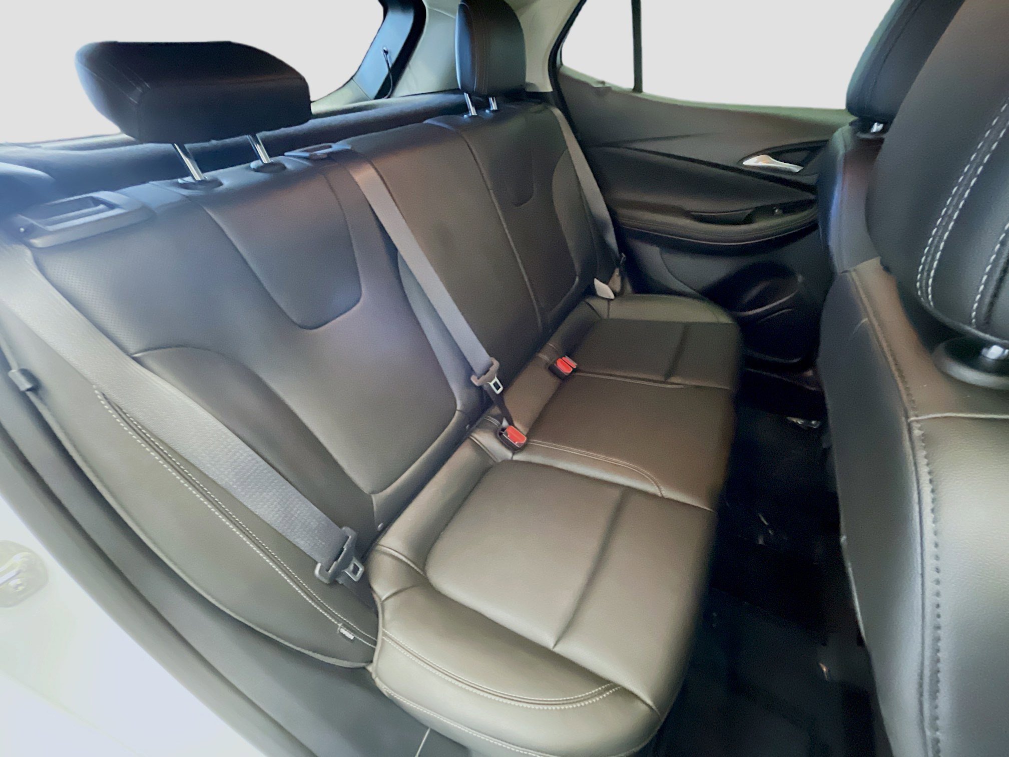 Used 2024 Buick Encore GX Sport Touring image 16