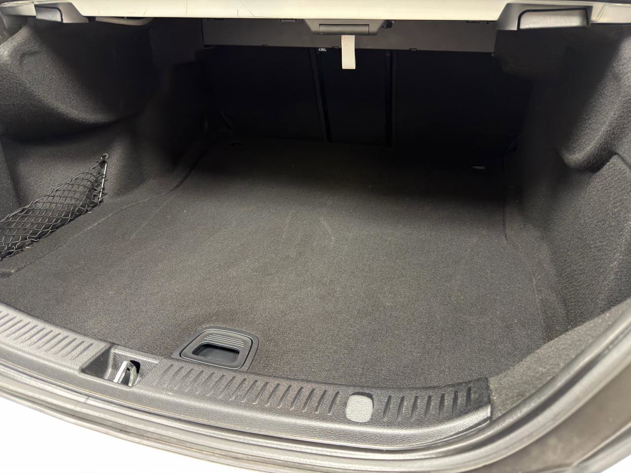 Used 2020 Mercedes-Benz E 350 E 350 4MATIC Sedan w/ Parking Assistance Package image 39