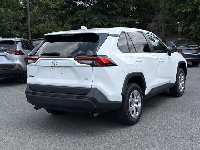 Used 2022 Toyota RAV4 LE FWD image 2